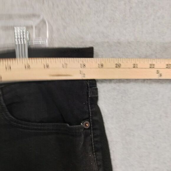 Levis Jean Shorts Mens Sz 38 x 9" Denim Black Cut Off Bermuda  Relaxed Denim - Picture 4 of 11